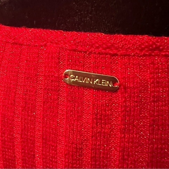 CALVIN KLEIN Ribbed Red Sparkle Top - Picture 6 of 8